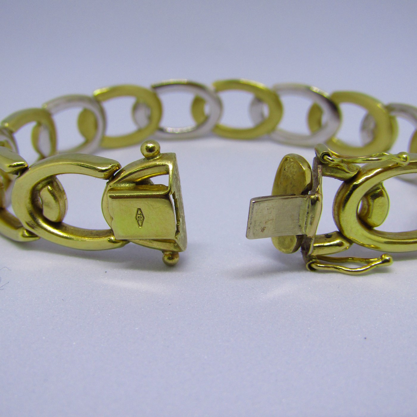 5197 (3)