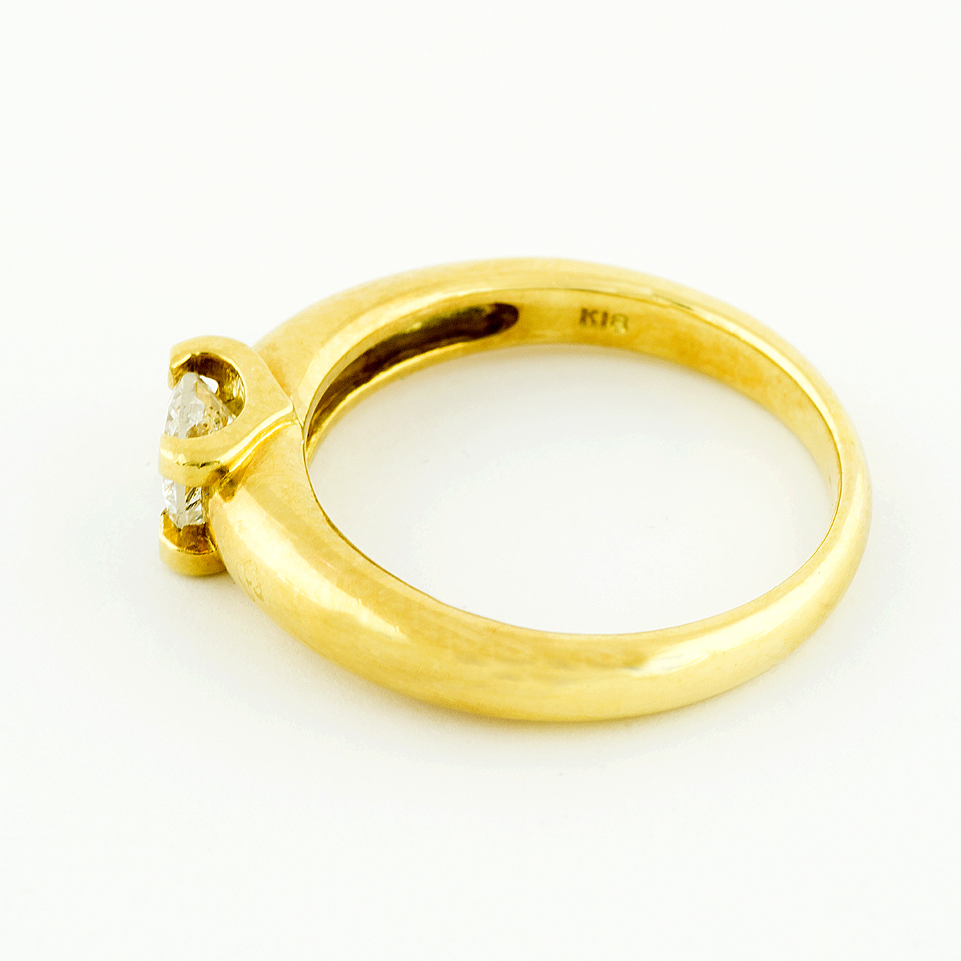 Anillo Solitario en Oro de 18k con Diamante Natural Talla Brillante de 0,55 ct. (I-J/SI2). Anillo Solitario en Oro de 18k con Diamante Natural Talla Brillante de 0,55 ct. (I-J/SI2).