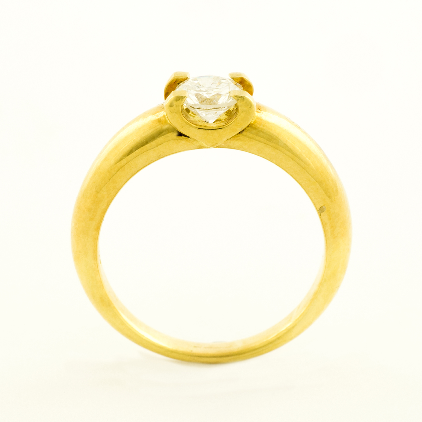 Anillo Solitario en Oro de 18k con Diamante Natural Talla Brillante de 0,55 ct. (I-J/SI2). Anillo Solitario en Oro de 18k con Diamante Natural Talla Brillante de 0,55 ct. (I-J/SI2).