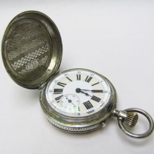 BASSY GENEVE. Reloj de bolsillo para caballero, saboneta y remontoir. Ca. 1880