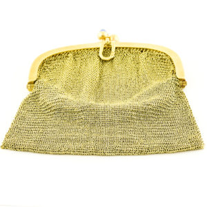 Bolsito de malla tupida en oro de 18k y zafiros, circa, 1900