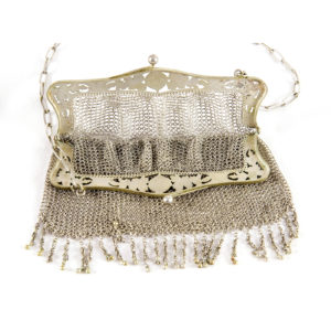 BOLSO DE MALLA EN PLATA