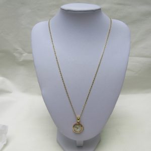 Cadena de Oro 18k. con Reloj Suizo de colgar, Radiant INCABLOC, lepine y remontoir. Pps. siglo XX.