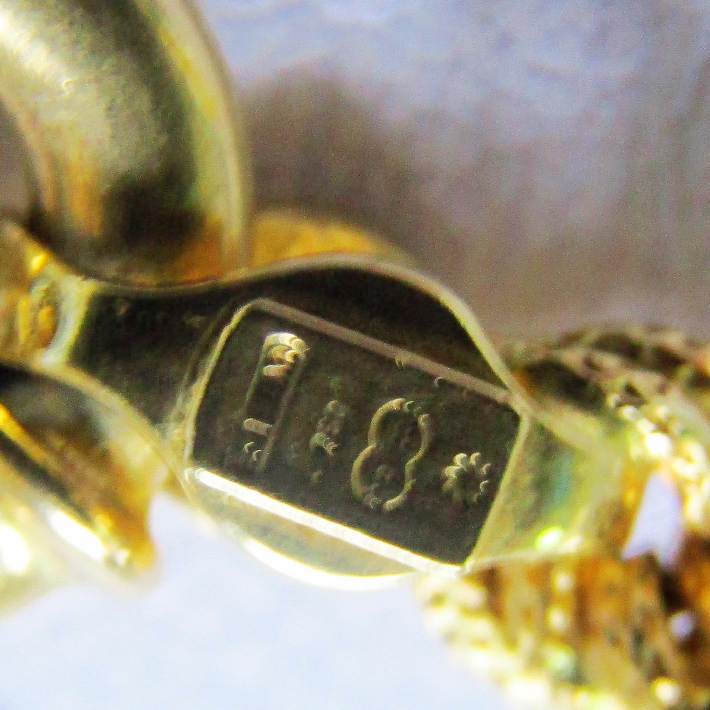 Cadena tipo cordón en Oro mate de 18k. 20,24 gr.