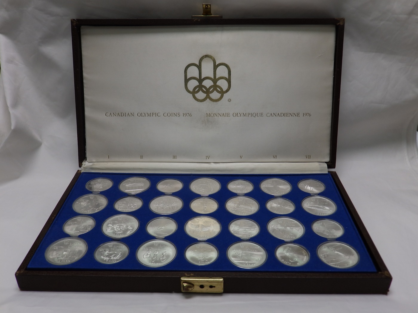 Online Auctions - Collection of 28 Silver Coins