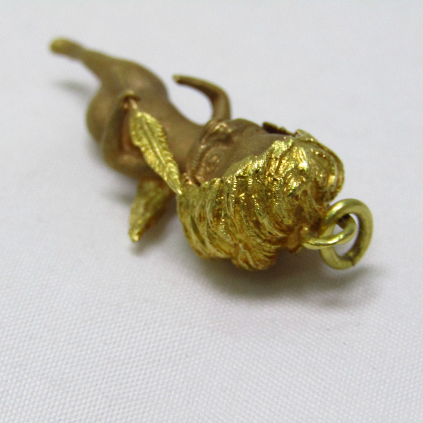 Colgante en Oro Bicolor de 18k. Representa signo del Zodiaco, Virgo. Colgante en Oro Bicolor de 18k. Representa signo del Zodiaco, Virgo.