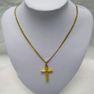 Collar Barbado en Oro de 18k con Cruz Latina en Oro y Marfil.