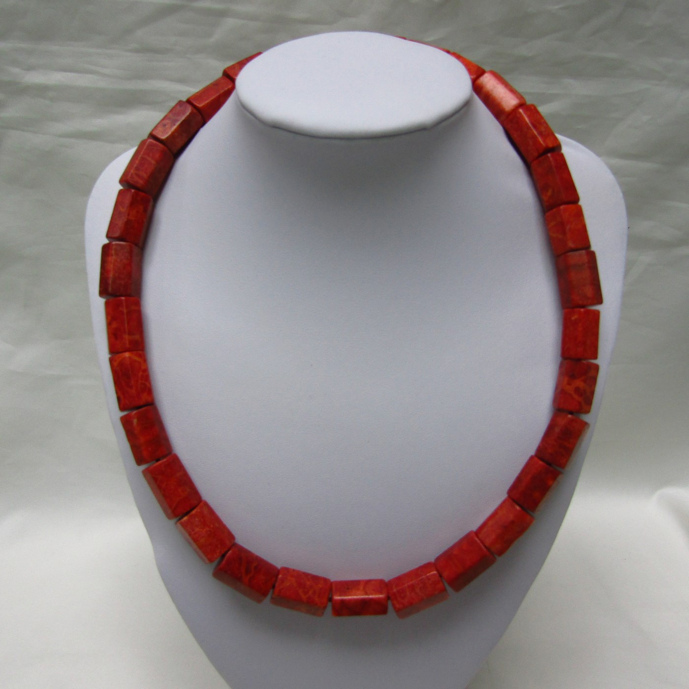Collar de Antiguo Coral Mediterráneo. 59 cm. ~