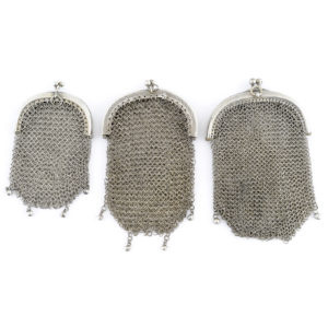 CONJUNTO DE BOLSOS EN PLATA ANTIGUA