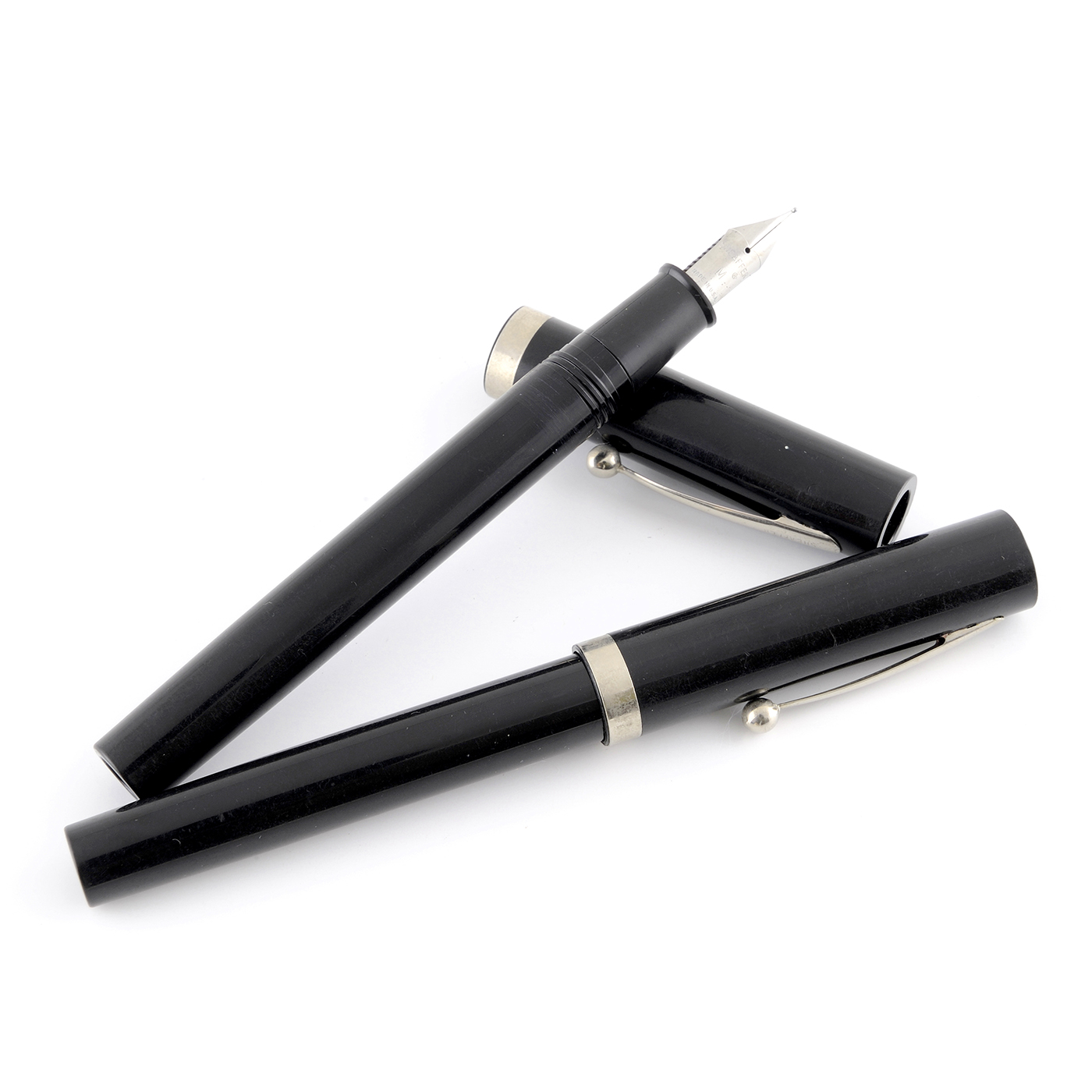 Conjunto de dos plumas estilográficas SHEAFFER