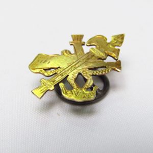 Conjunto de Sortija y Escudo de Solapa con emblemas de la Legión Española.Oro de 18k. 10,75 gr.