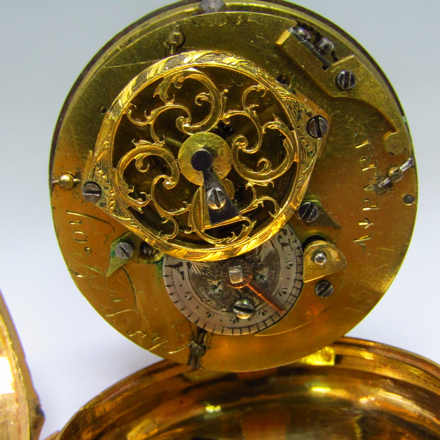 Conjunto formado por Chatelaine y reloj de bolsillo. Zarina Catalina II de Rusia. Ca. 1780. Conjunto formado por Chatelaine y reloj de bolsillo. Zarina Catalina II de Rusia. Ca. 1780.