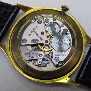 CORTÉBERT. Reloj de pulsera para caballero. Ca. 1970