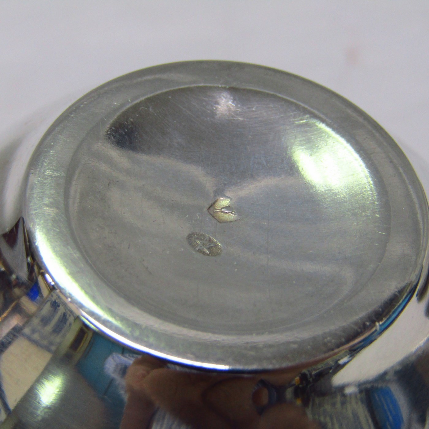 DIONISIO GARCIA. Conjunto de Cuatro platillos y tazas en plata. España, 20th. DIONISIO GARCIA. Conjunto de Cuatro platillos y tazas en plata. España, 20th.