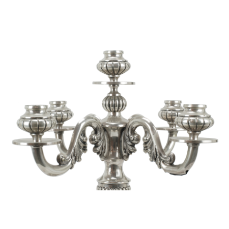 DIONISIO GARCÍA - JOSÉ AMOR. Pareja de candelabros de cinco luces en Plata. España, 20th DIONISIO GARCÍA - JOSÉ AMOR. Pareja de candelabros de cinco luces en Plata. España, 20th