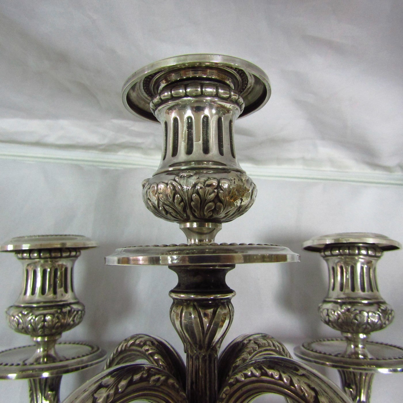 DIONISIO GARCIA. Pareja de Candelabros de Cinco Luces, estilo Imperio. España, siglo XX. DIONISIO GARCIA. Pareja de Candelabros de Cinco Luces, estilo Imperio. España, siglo XX.