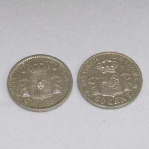 Dos monedas de 50 centimos de PLATA. Una del año 1880 y la otra del 1904
