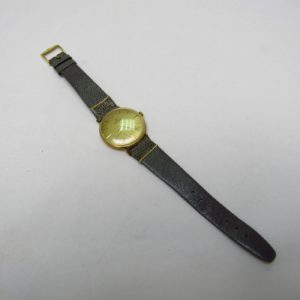 DUCADO SWISS. Reloj de pulsera para caballero. Ca. 1980