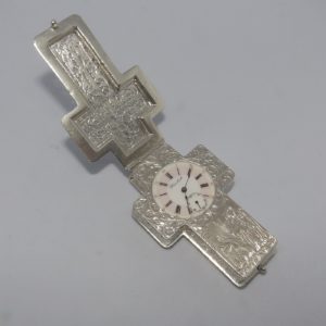 Ernest Humbert. Reloj pectoral en forma de cruz, Plata de Ley, Hecho a mano. Locle, Suiza, ca. 1880.