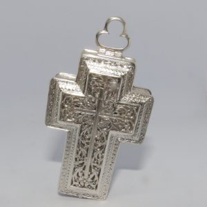 Ernest Humbert. Reloj pectoral en forma de cruz, Plata de Ley, Hecho a mano. Locle, Suiza, ca. 1880.