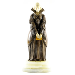 EXQUISITA FIGURA CRISOELEFANTINA.
