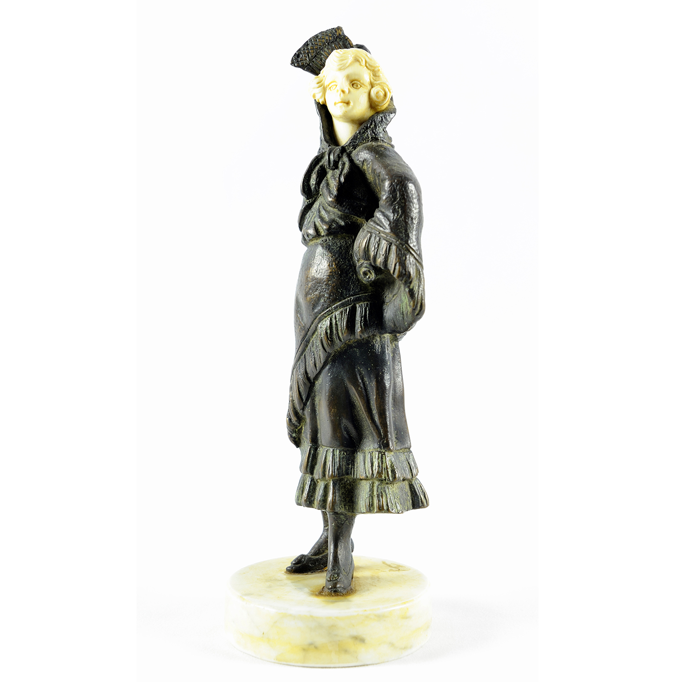 FIGURA CRISOELEFANTINA EN BRONCE. FIGURA CRISOELEFANTINA EN BRONCE.