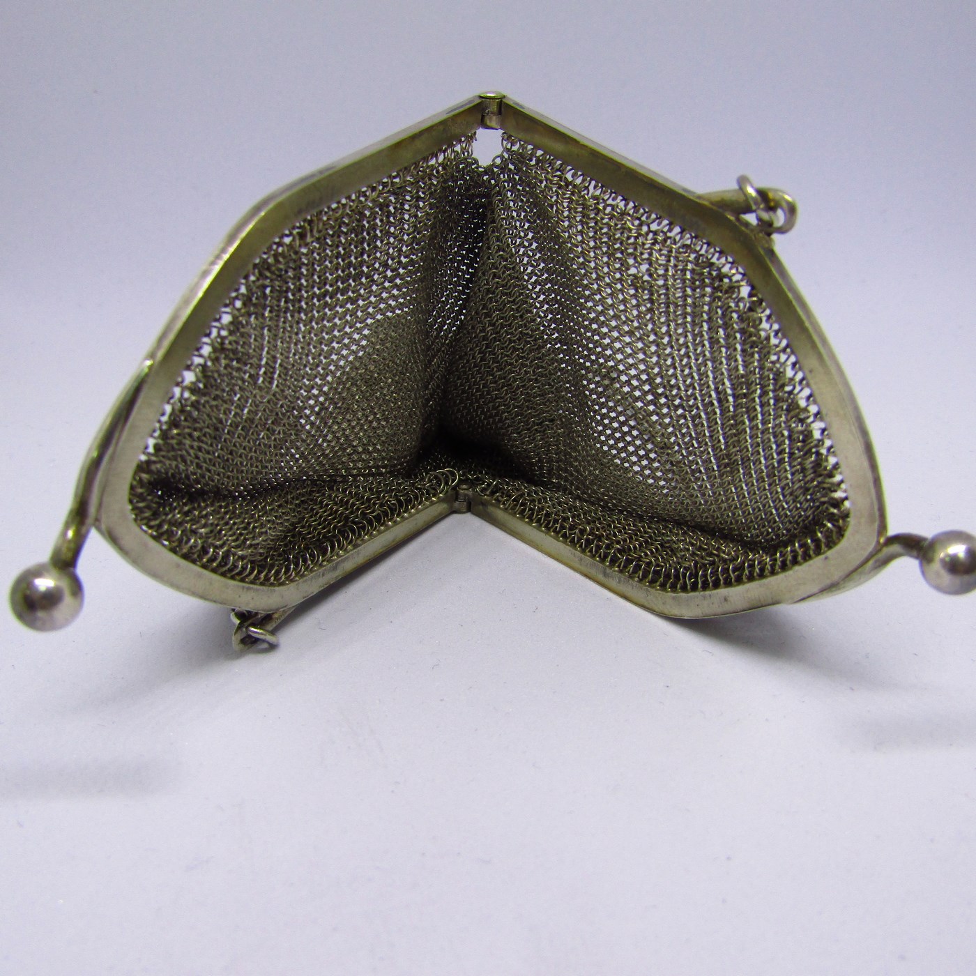 Franz Bahner. Bolso de noche en malla de plata. Düsseldorf, ca. 1895 Franz Bahner. Bolso de noche en malla de plata. Düsseldorf, ca. 1895