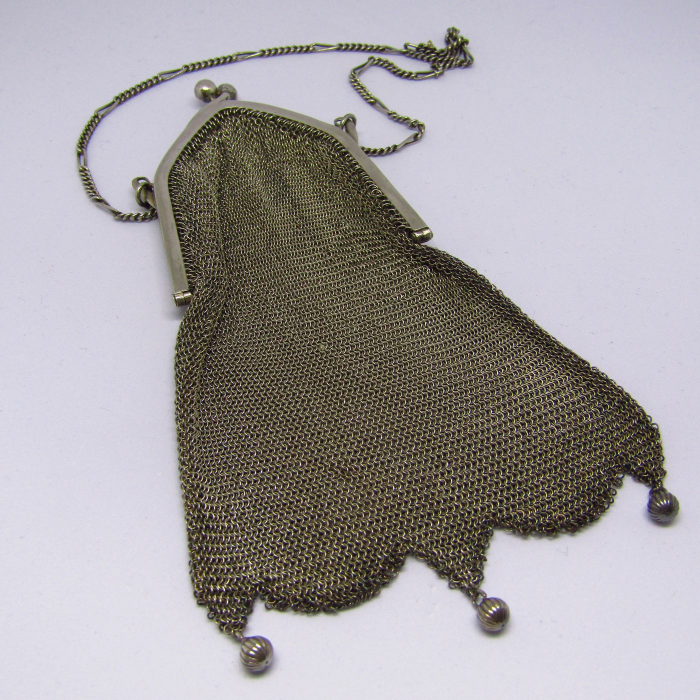 Franz Bahner. Bolso de noche en malla de plata. Düsseldorf, ca. 1895 Franz Bahner. Bolso de noche en malla de plata. Düsseldorf, ca. 1895