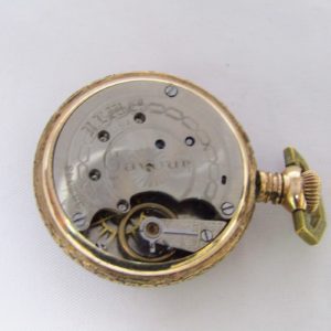 GAVOUR. Reloj de colgar, lepine y remontoir. Francia, ca. 1920
