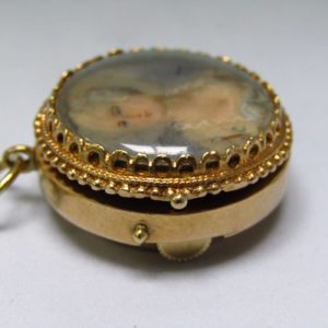Geneva. Reloj de colgar para señora. Circa, 1890-1900.