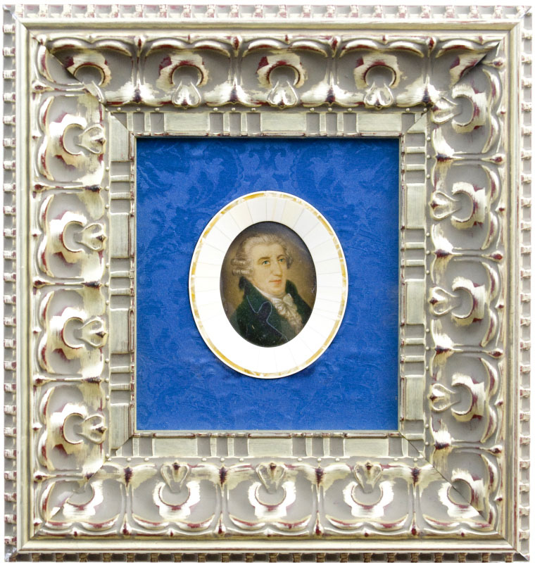 GUASH SOBRE PLACA DE MARFIL OVAL. Siglo XIX