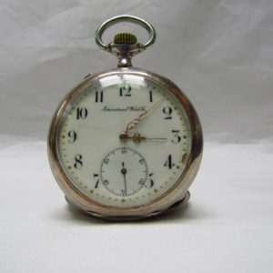 (IWC) International Watch Company. Reloj de Bolsillo, lepine y remontoir. Suiza, Año 1907.