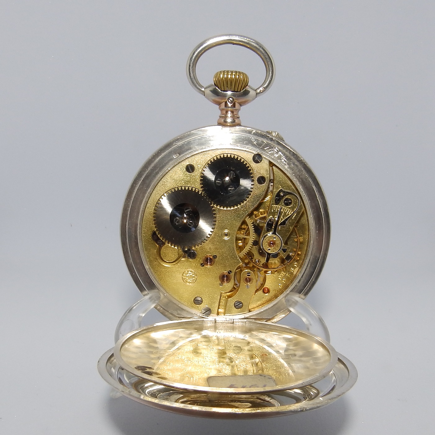 IWC (International Watch Company). Reloj de Bolsillo, Lepine y remontoir. Suiza, año 1917. IWC (International Watch Company). Reloj de Bolsillo, Lepine y remontoir. Suiza, año 1917.