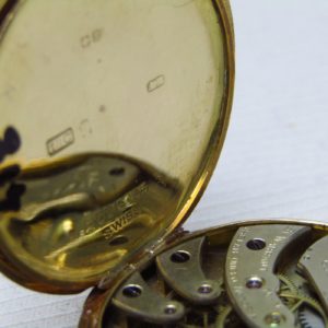 J.W. BENSON. Reloj de colgar, lepine y remontoir. Londres, ca. 1900.