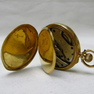 J.W. BENSON. Reloj de colgar, lepine y remontoir. Londres, ca. 1900.