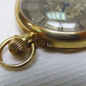 J.W. BENSON. Reloj de colgar, lepine y remontoir. Londres, ca. 1900.