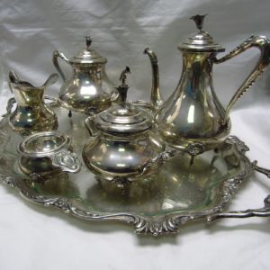 Juego de Café y Té en plata de Ley. UCCI. España, siglo XX