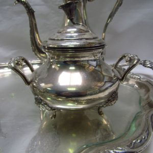 Juego de Café y Té en plata de Ley. UCCI. España, siglo XX