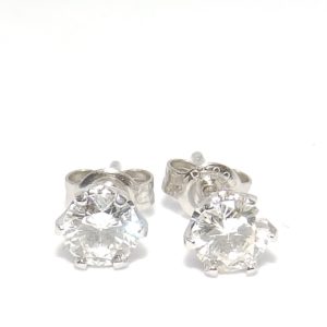 Juego de pendientes dormilona, en Platino (900), con Dos Diamantes Naturales talla Brillante, de 0,69 ct. Total (H/SI2).