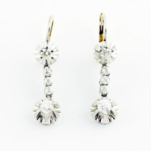 Juego de pendientes, en Oro Bicolor, con 10 Diamantes Naturales, Talla Brillante y Europea, con 1,26 ct. Total. Certificado IGE