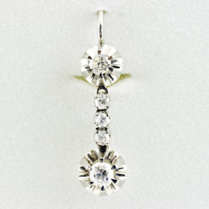 Juego de pendientes, en Oro Bicolor, con 10 Diamantes Naturales, Talla Brillante y Europea, con 1,26 ct. Total. Certificado IGE
