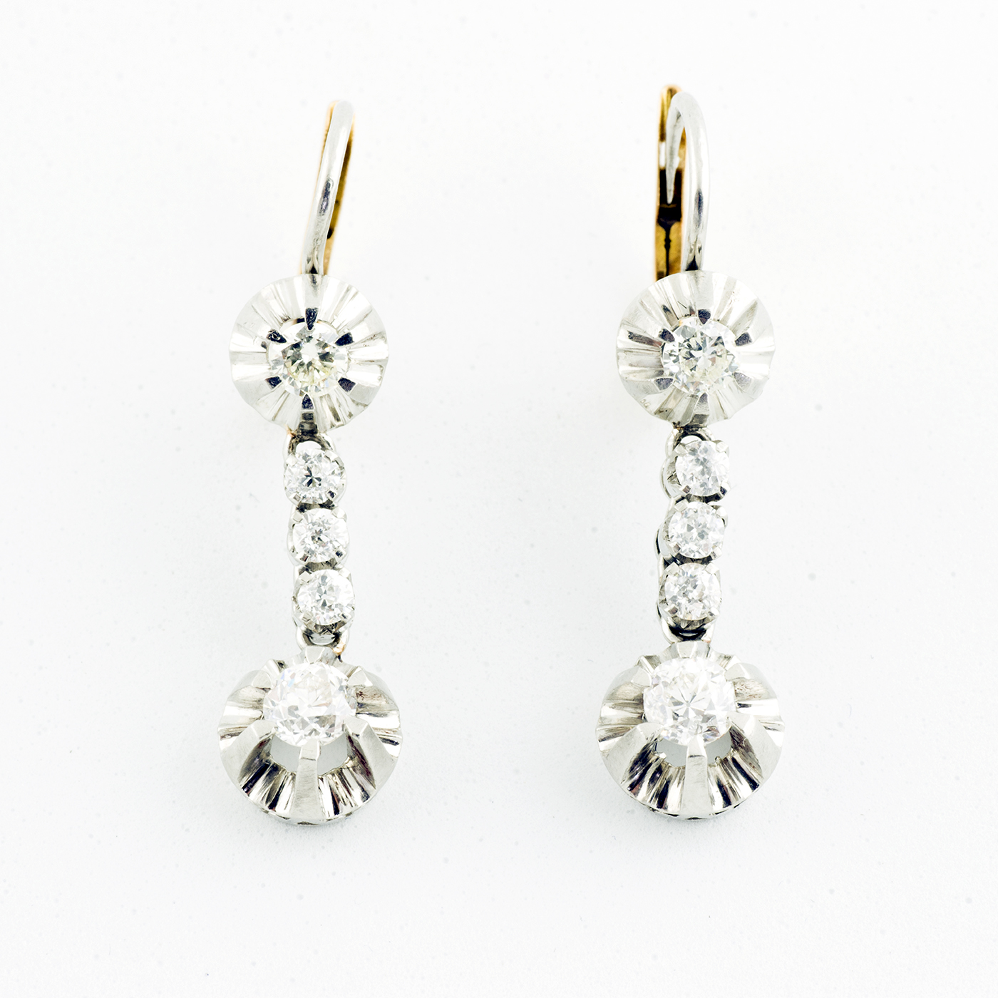 Juego de pendientes, en Oro Bicolor, con 10 Diamantes Naturales, Talla Brillante y Europea, con 1,26 ct. Total. Certificado IGE Juego de pendientes, en Oro Bicolor, con 10 Diamantes Naturales, Talla Brillante y Europea, con 1,26 ct. Total. Certificado IGE