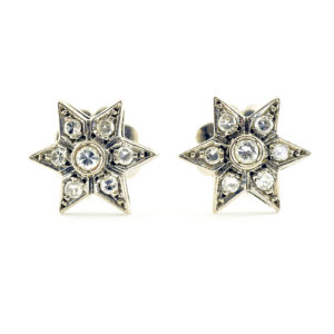Juego de pendientes en oro blanco, con 7 Diamantes Naturales talla Brillante de 0,5 ct.
