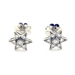 Juego de pendientes en oro blanco, con 7 Diamantes Naturales talla Brillante de 0,5 ct.