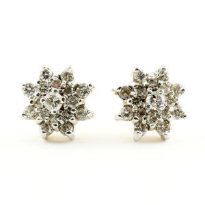 Juego de pendientes en oro blanco de 18k, con 17 Diamantes Naturales, talla Brillante de 1,5 ct.