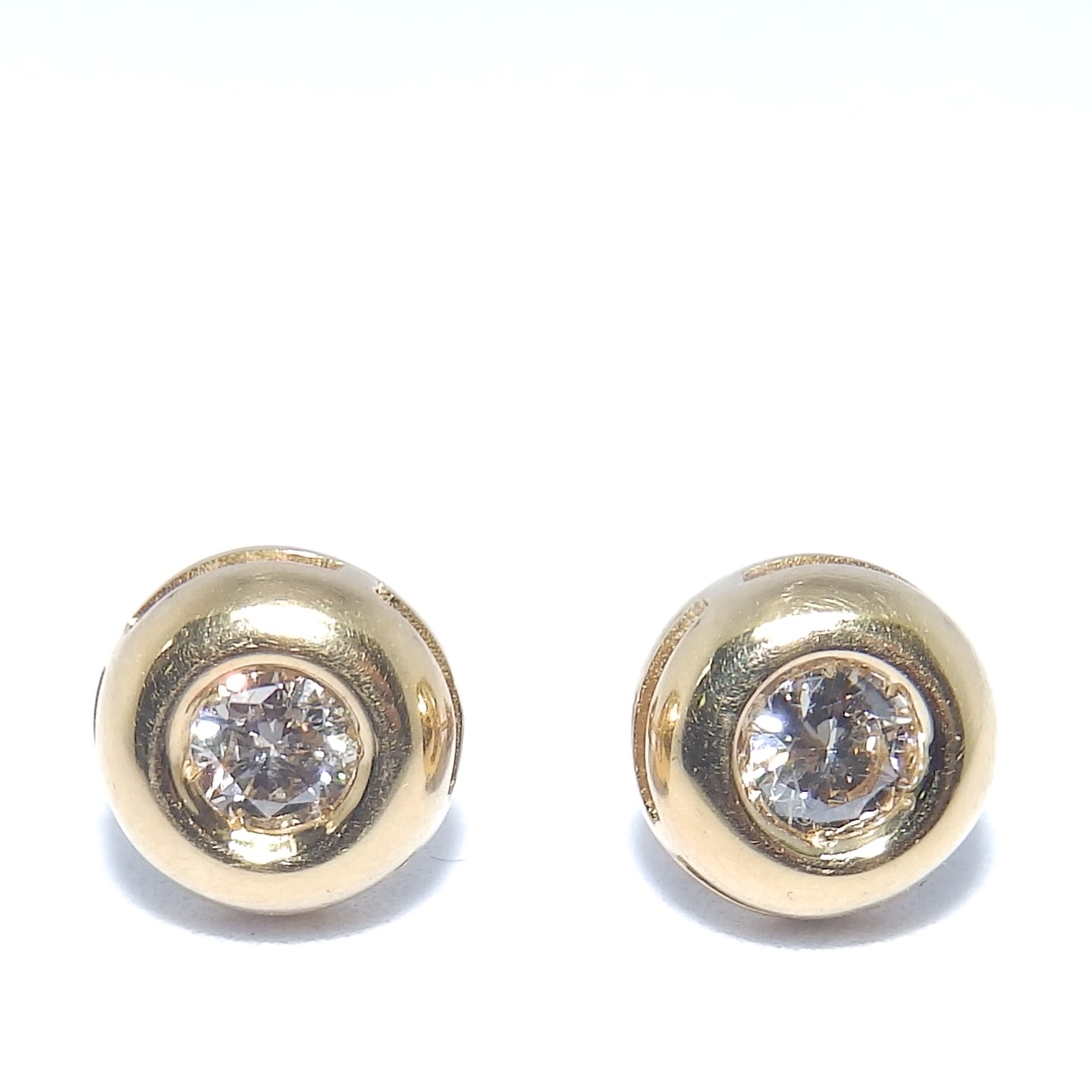 Juego de Pendientes en Oro, con Diamantes Naturales talla Brillante de 0,50 ct. (S-Z/VS1-SI2). Certificado IGE Juego de Pendientes en Oro, con Diamantes Naturales talla Brillante de 0,50 ct. (S-Z/VS1-SI2). Certificado IGE