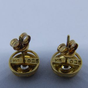 Juego de Pendientes en Oro, con Diamantes Naturales talla Brillante de 0,50 ct. (S-Z/VS1-SI2). Certificado IGE