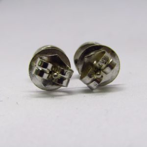 Juego de Pendientes en Oro, con Diamantes Naturales talla Brillante de 0,76 ct. (K-L/SI2). Certificado IGE