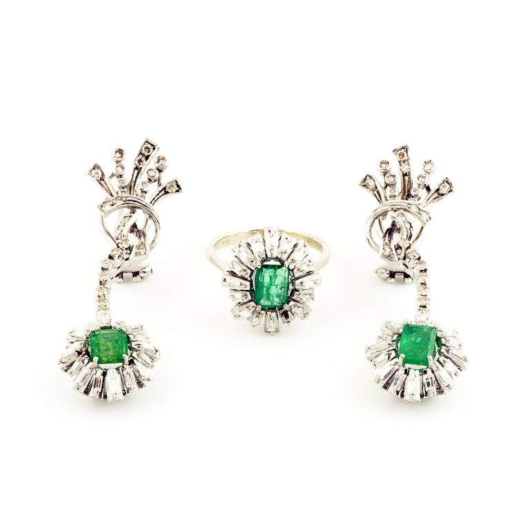 Conjunto De Joyería Floral En Verde Esmeralda – Collar Y Pendientes Elegantes Para Ocasiones Especiales