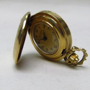 LEE MORS. Reloj de colgar, saboneta y remontoir. Suiza, ca. 1900.